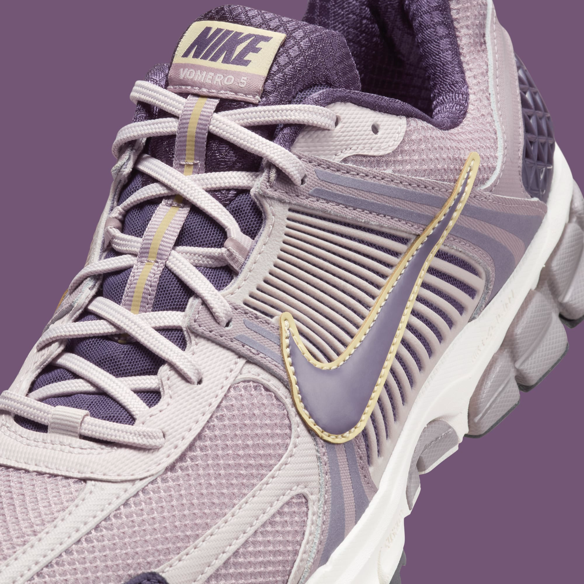 Official Images // Nike Vomero 5 